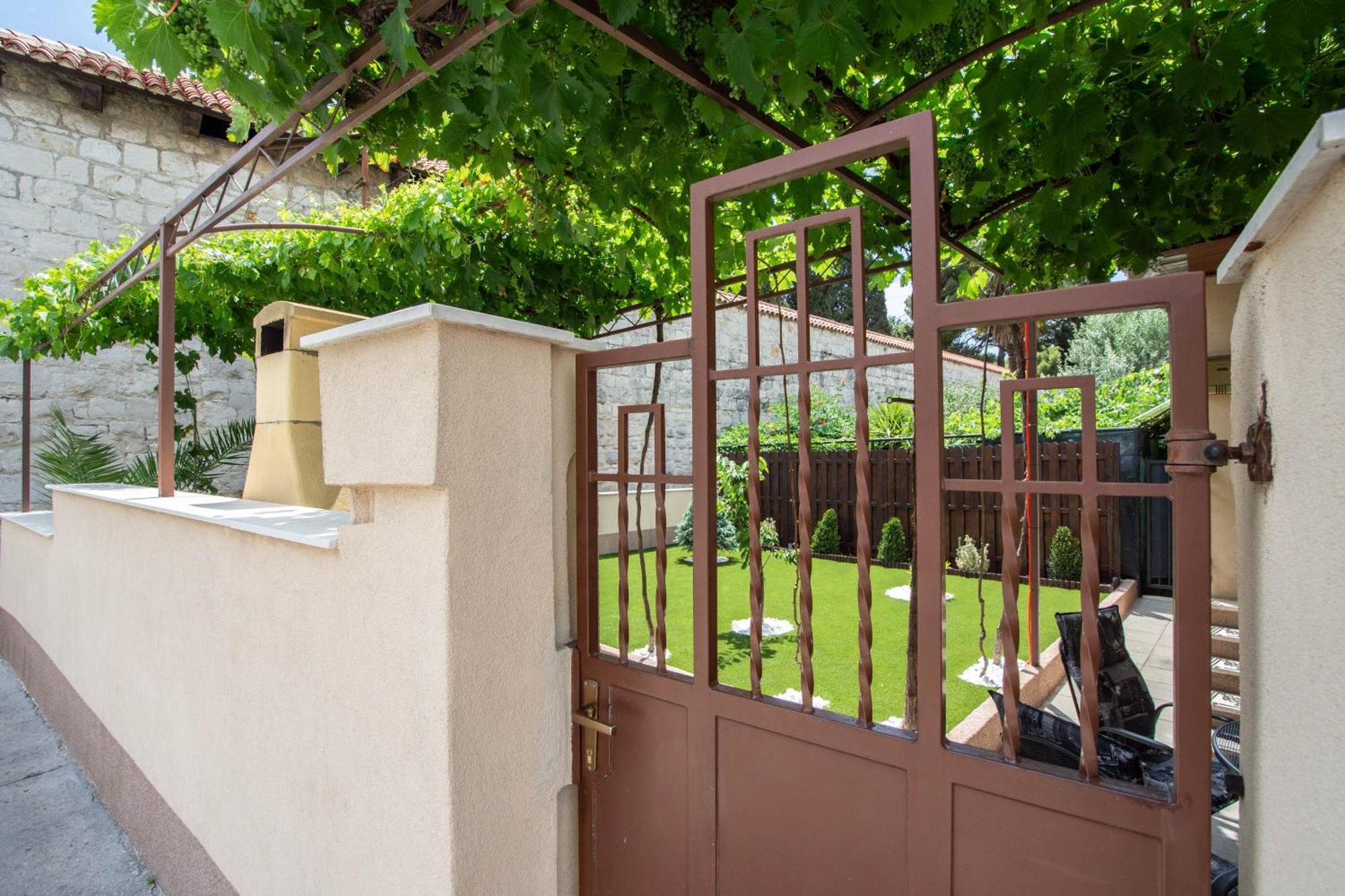 Antique Garden Villa 斯普利特 外观 照片